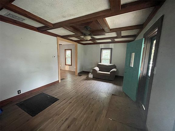 4th image of 25 Burton St