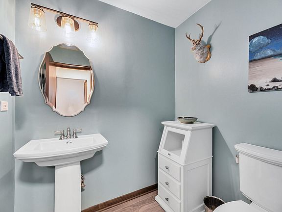 1/2 Bath