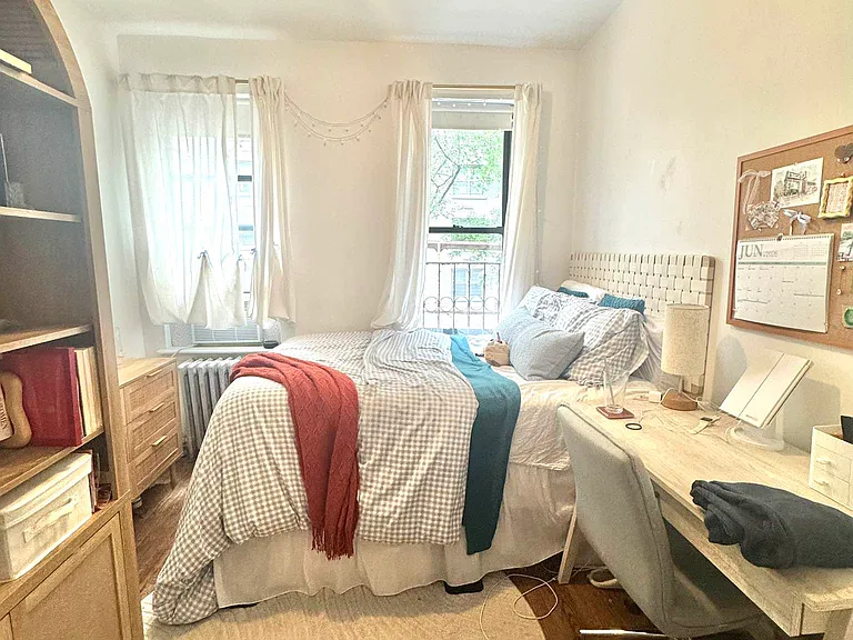 512 E 80th St #7 — Photo 3