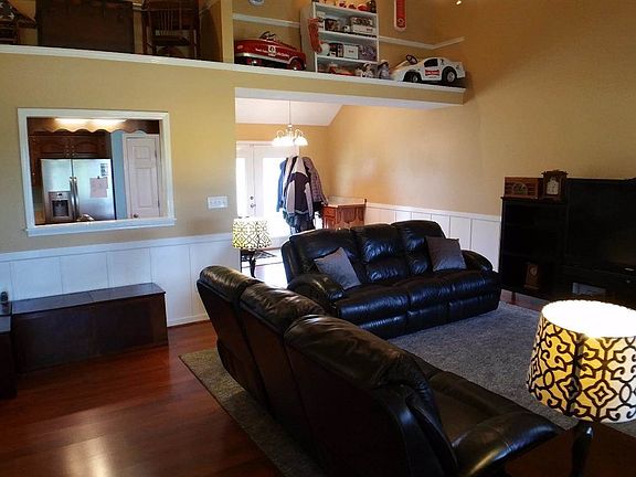 5th image of 109 Westwood Dr