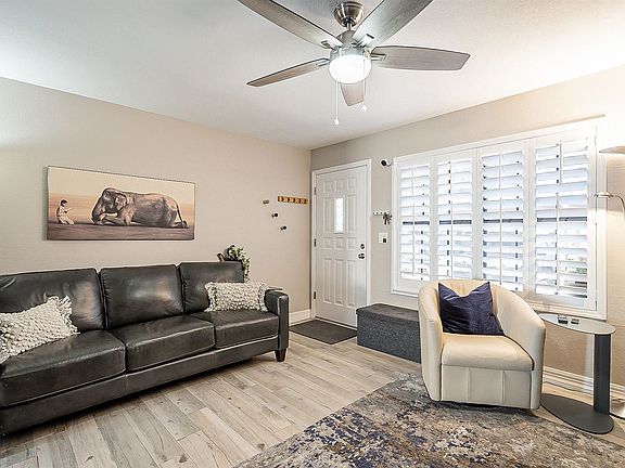 5th image of 5704 E Aire Libre Ave Unit 1219