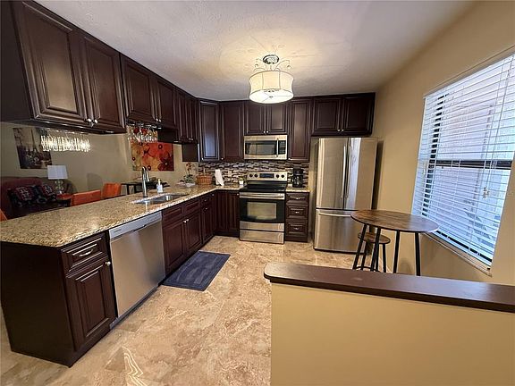 5th image of 38350 Ironwood Pl #5