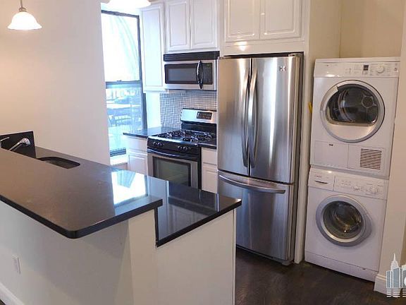 4th image of 221 E Broadway APT 4