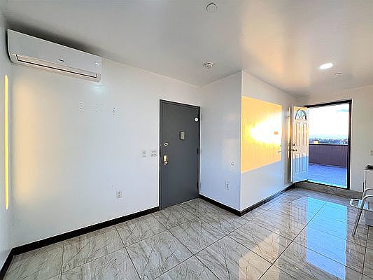 5th image of 907 59th St #5