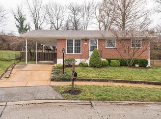 2956 Hallmark Ln, Saint Louis, MO 63125
