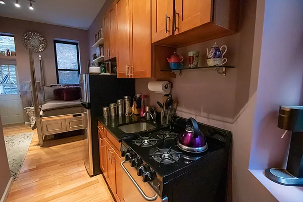 Rented by Maz Group NY | media 18