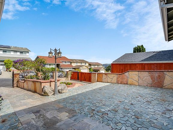 4th image of 2266 Kenry Way