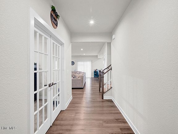 4th image of 214 Garland Street