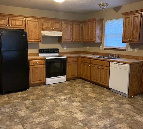 3rd image of 204 NE 7th St APT A