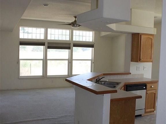 5th image of 14 Palomino Dr