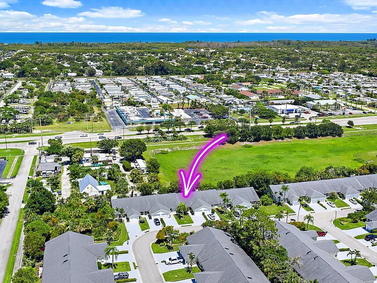 11139 SE Sea Pines Cir — Photo 2