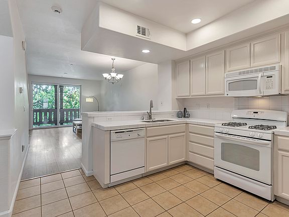 4th image of 847 Berryessa Rd