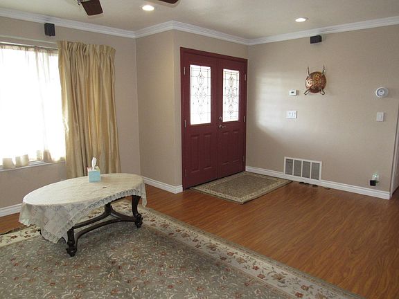 5th image of 4139 Queen Anne Dr