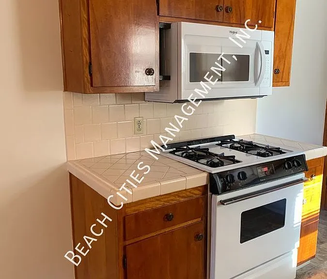 40 Glendora Ave — Photo 11