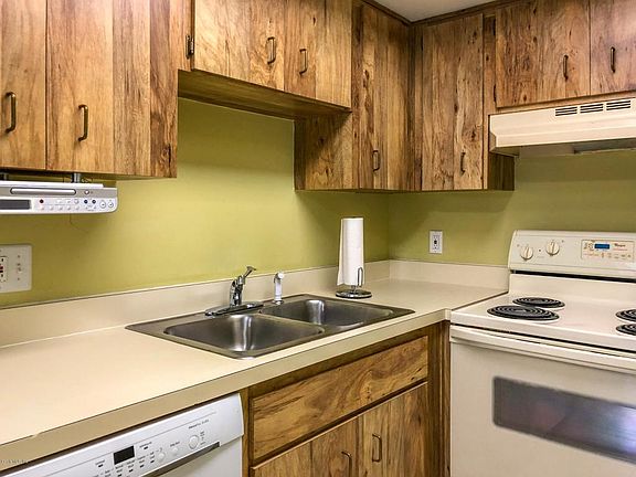 5th image of 20800 River Dr APT A18