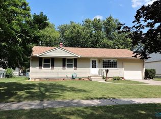 1328 Birch Ave, Maumee, OH 43537