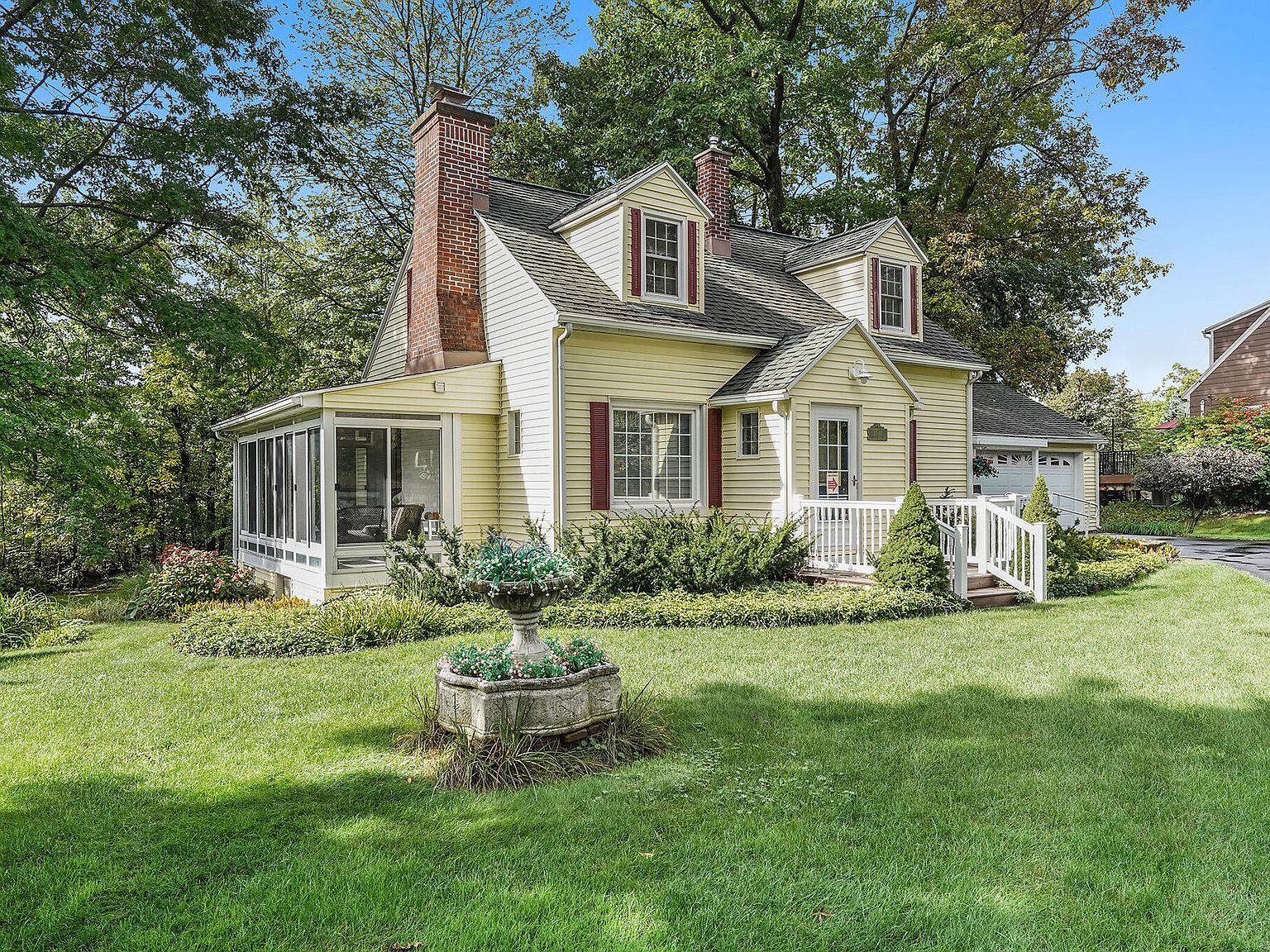 3734 Reeds Lake Blvd SE, Grand Rapids, MI 49506 Zillow