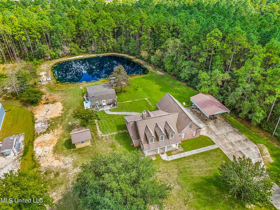 1st image of 12412 Fox Forest Dr
