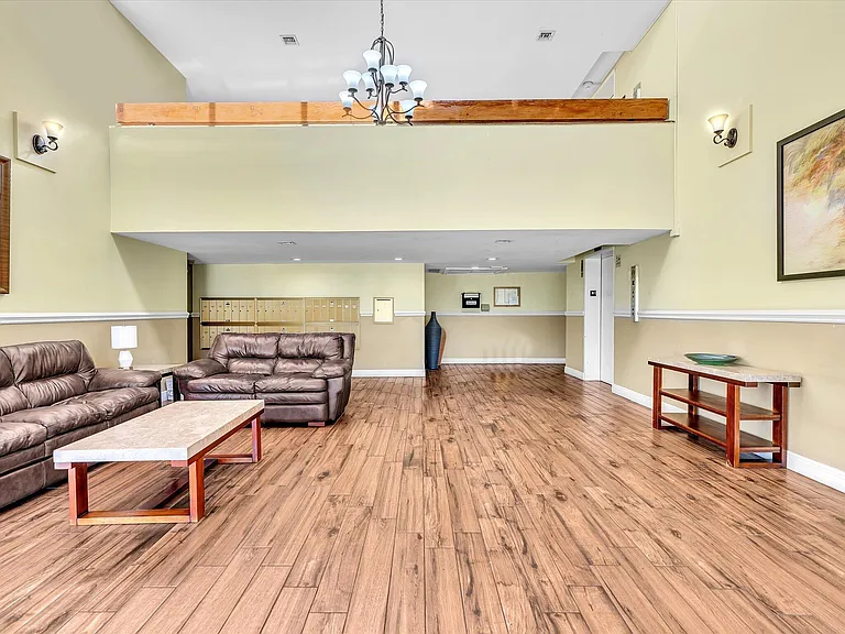 220 Lakeview Dr #210 — Photo 44