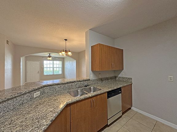 5th image of 158 SW Peacock Blvd #102-30-102