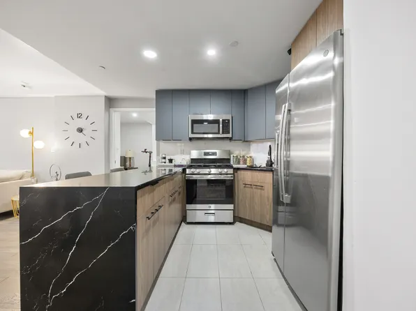 133-38 Sanford Avenue image 3 of 21