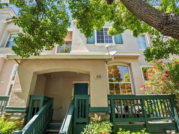 1320 Striper Cmn, Fremont, CA 94536