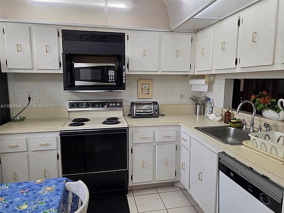 5th image of 8834 W McNab Rd APT 201