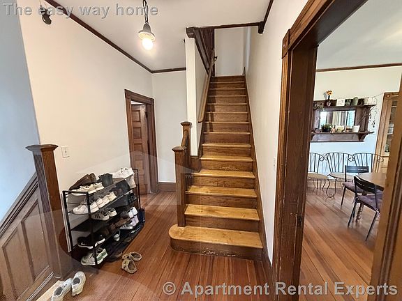 5th image of 15 Linden St #1