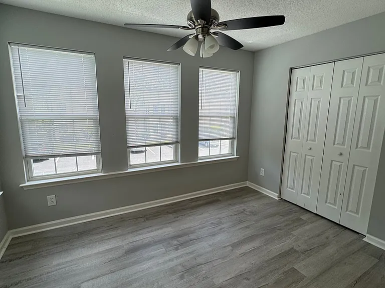8546 Hopkins Circleunit #F — Photo 8