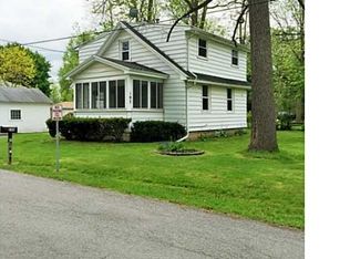 193 River Meadow Dr, Rochester, NY 14623