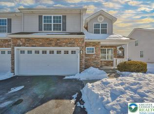 812 S Fork Dr, Easton, PA 18040