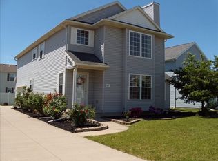 827 Wood Sorrel Ln, Perrysburg, OH 43551