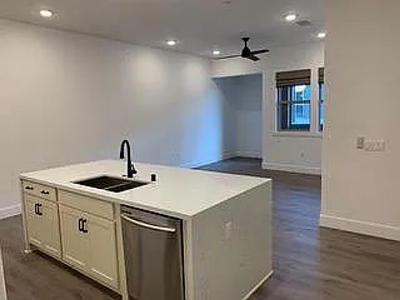 5th image of 1000 Berryessa Ln APT 441