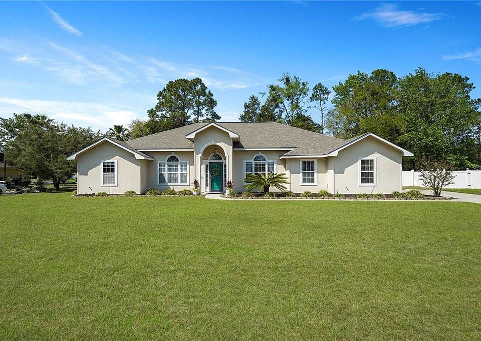 1st image of 132 Lake Manor Dr
