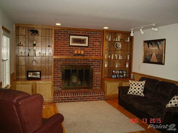 MAIN FLOOR FAMILY ROOM