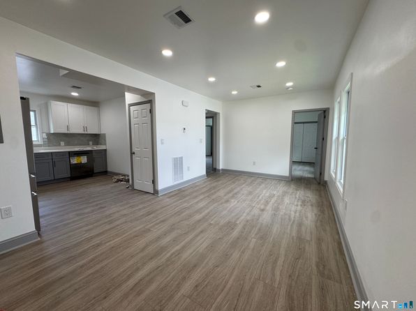 128 Jewett St #2
