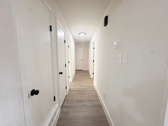 3rd image of 3802 Roan Cir