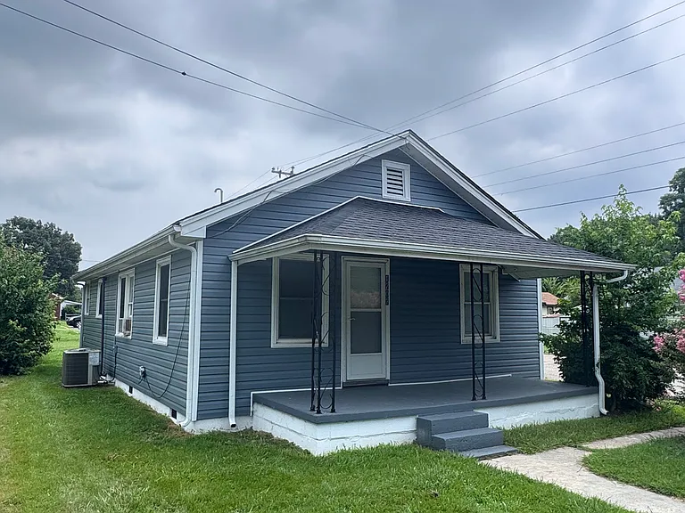 1707 Arlington Rd — Photo 1