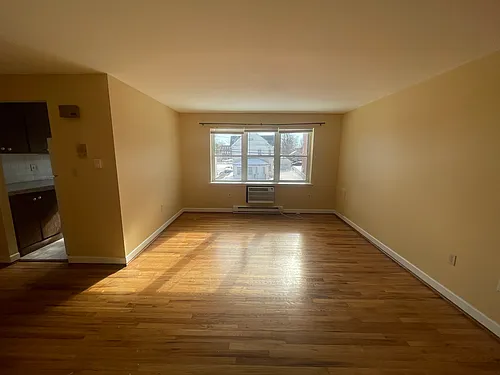 24 Merrill St #B Photo 1