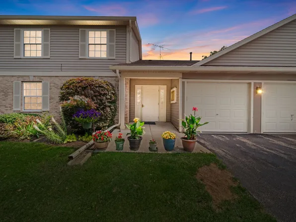 1185 N Village Dr Unit 1, Round Lake Beach, IL 60073