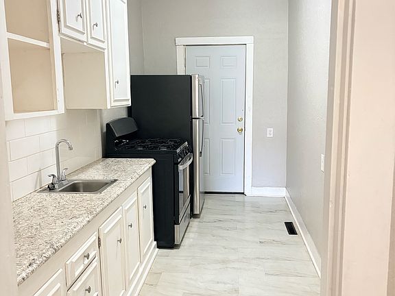 2nd image of 705 Warford St #1/2