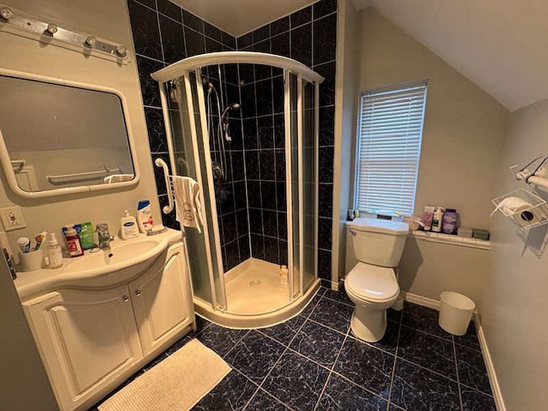 Kitchener Apartment for rent - 4 Bedrooms — photo 8