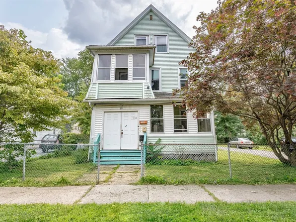 15 Clayton St, Springfield, MA 01107