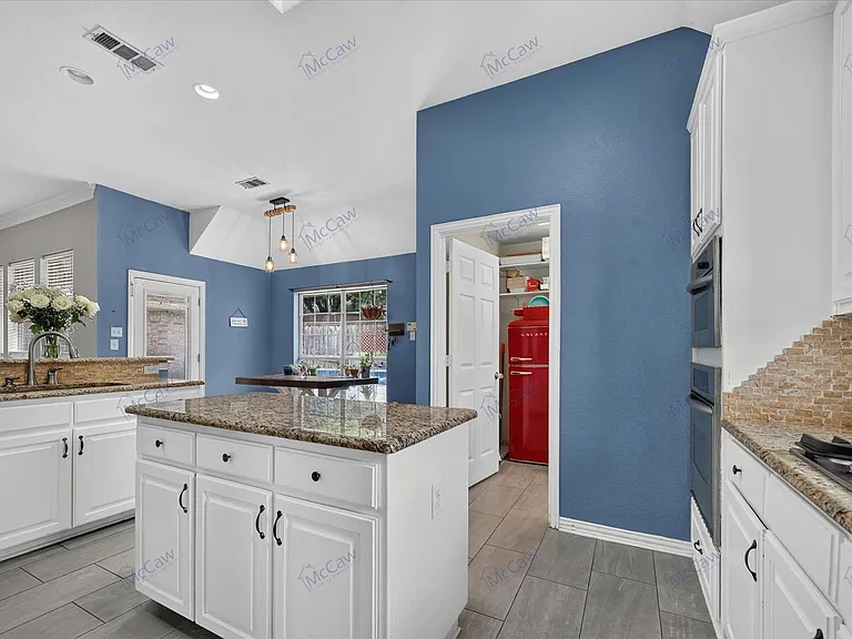2061 Le Mans Dr — Photo 10