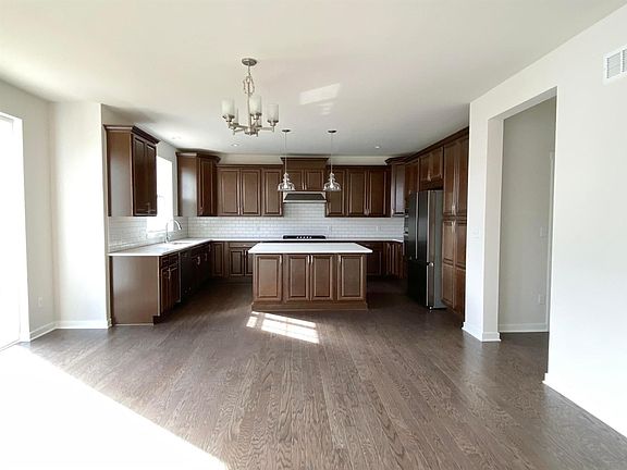 4th image of 6394 Trailwood Ln