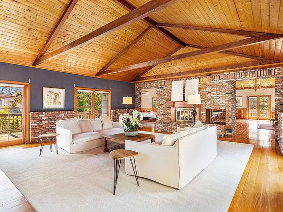 2nd image of 950 Singing Wood Dr