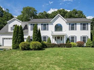 47 Canterbury Dr, Saugerties, NY 12477