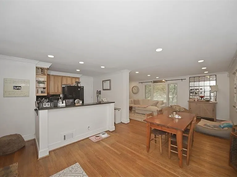 546 Allen Rd NE #B — Photo 8