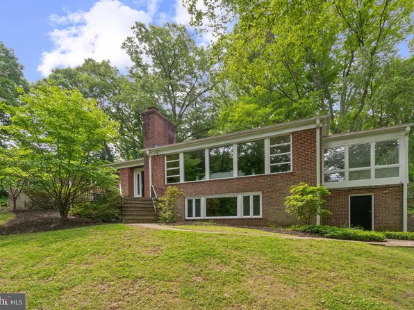 2215 Cross Country Blvd, Baltimore, MD 21209
