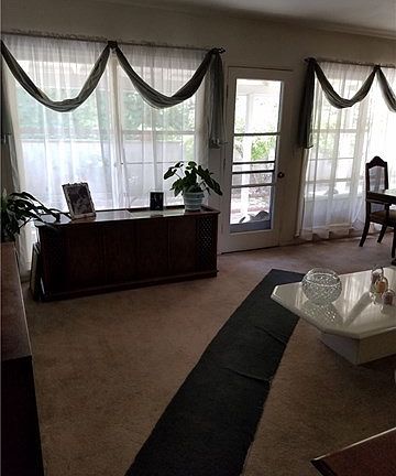 4th image of 150 Diane Way